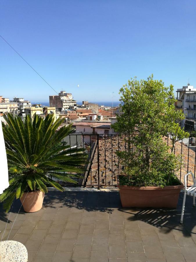 B&B Palazzo Gambino 아치레알레 외부 사진