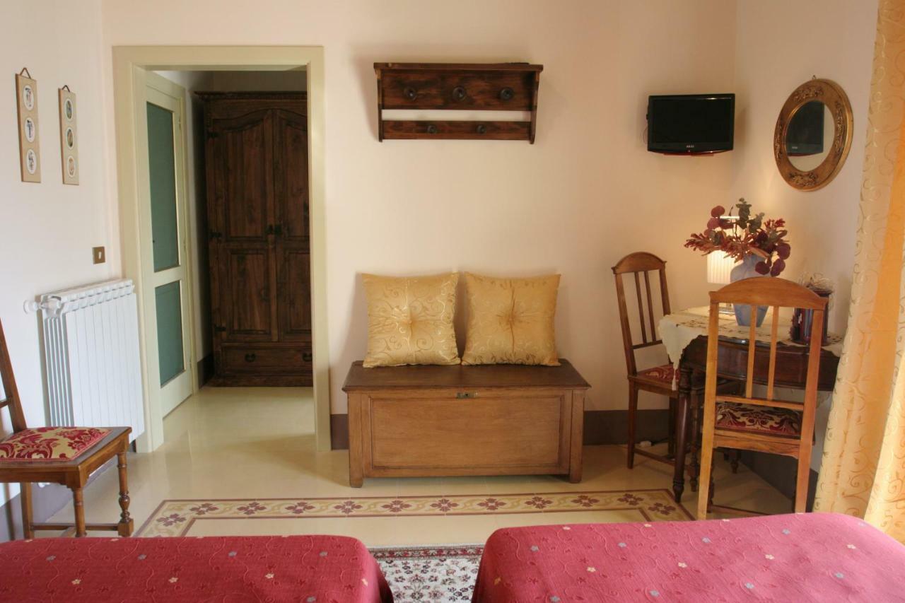 B&B Palazzo Gambino 아치레알레 외부 사진