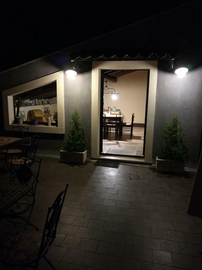 B&B Palazzo Gambino 아치레알레 외부 사진
