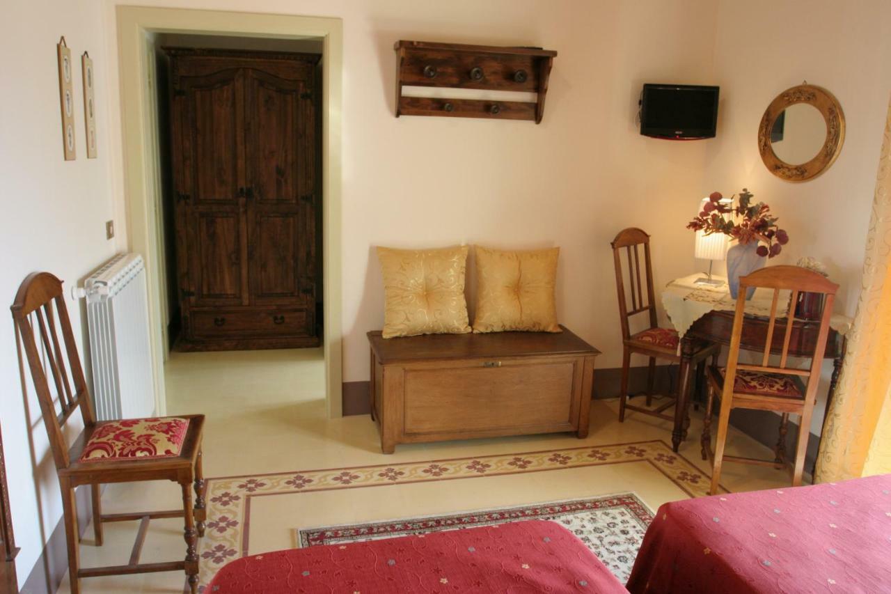 B&B Palazzo Gambino 아치레알레 외부 사진