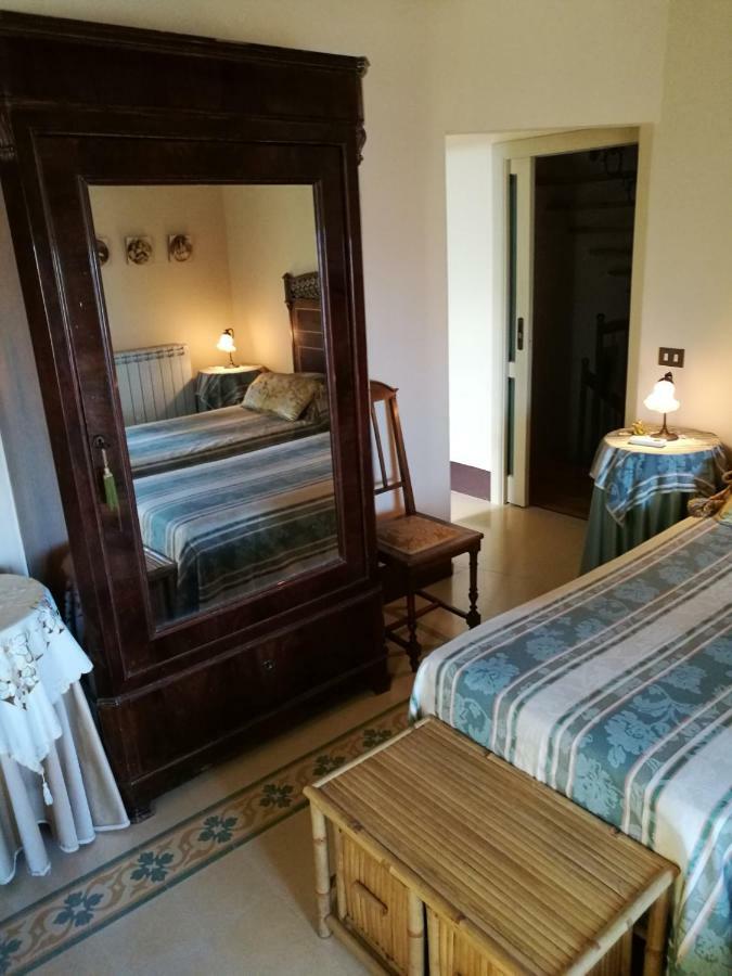 B&B Palazzo Gambino 아치레알레 외부 사진